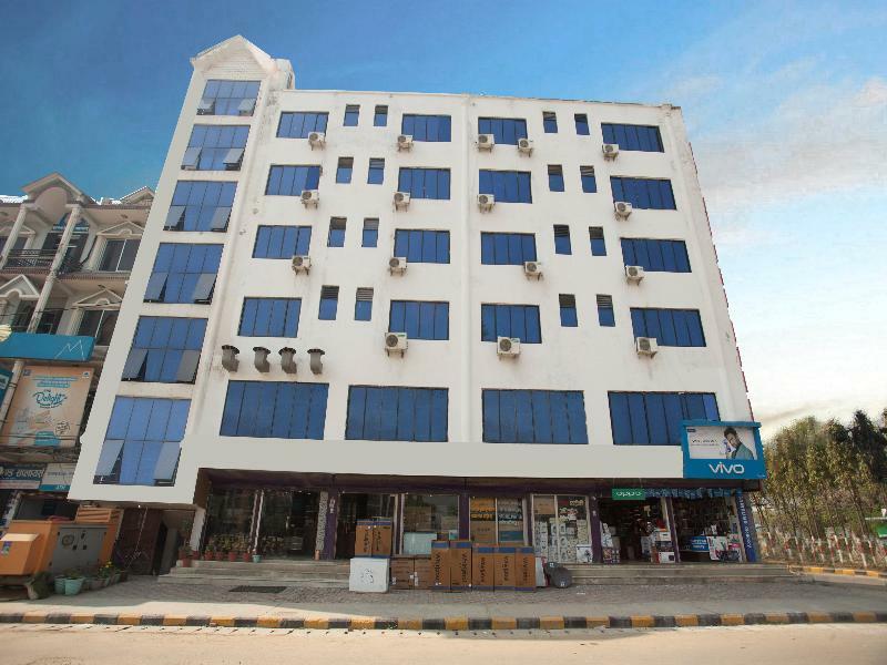 Oyo 343 Pop Life Hotel Banke ภายนอก รูปภาพ