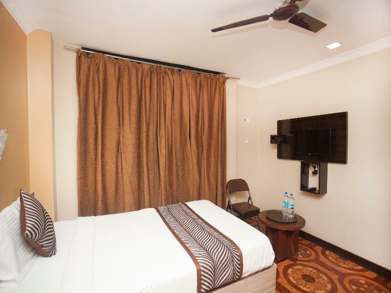 Oyo 343 Pop Life Hotel Banke ภายนอก รูปภาพ